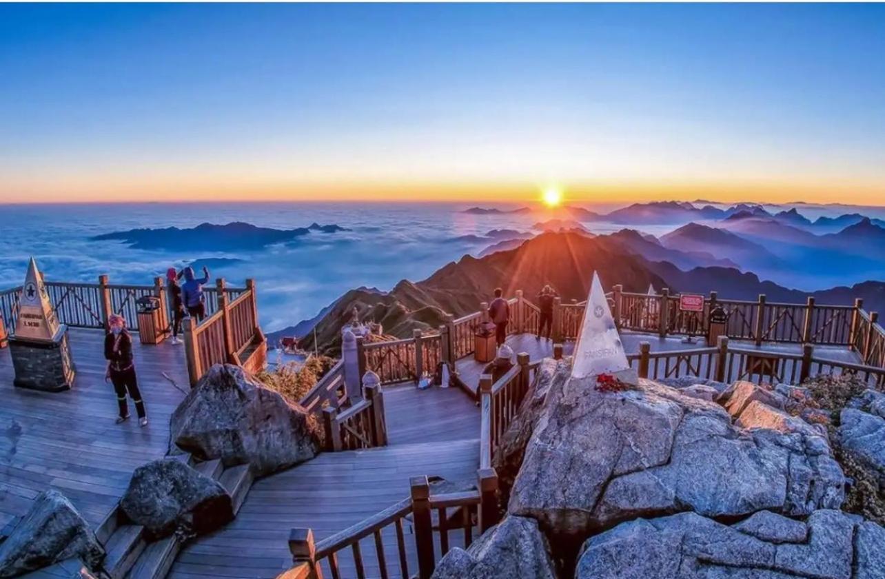 Nhat Sapa Hostel エクステリア 写真